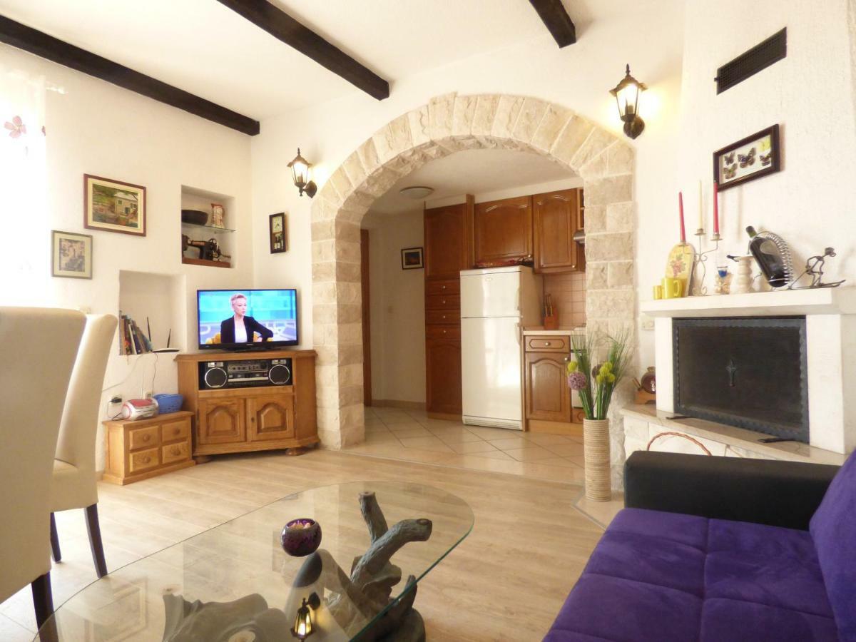 Apartments Rustica Makarska Exterior photo