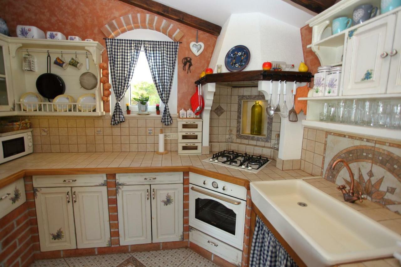 Apartments Rustica Makarska Exterior photo